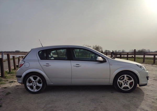 Opel Astra cena 16500 przebieg: 181000, rok produkcji 2004 z Gdańsk małe 631